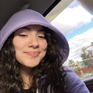 Meet your Posher, Alison